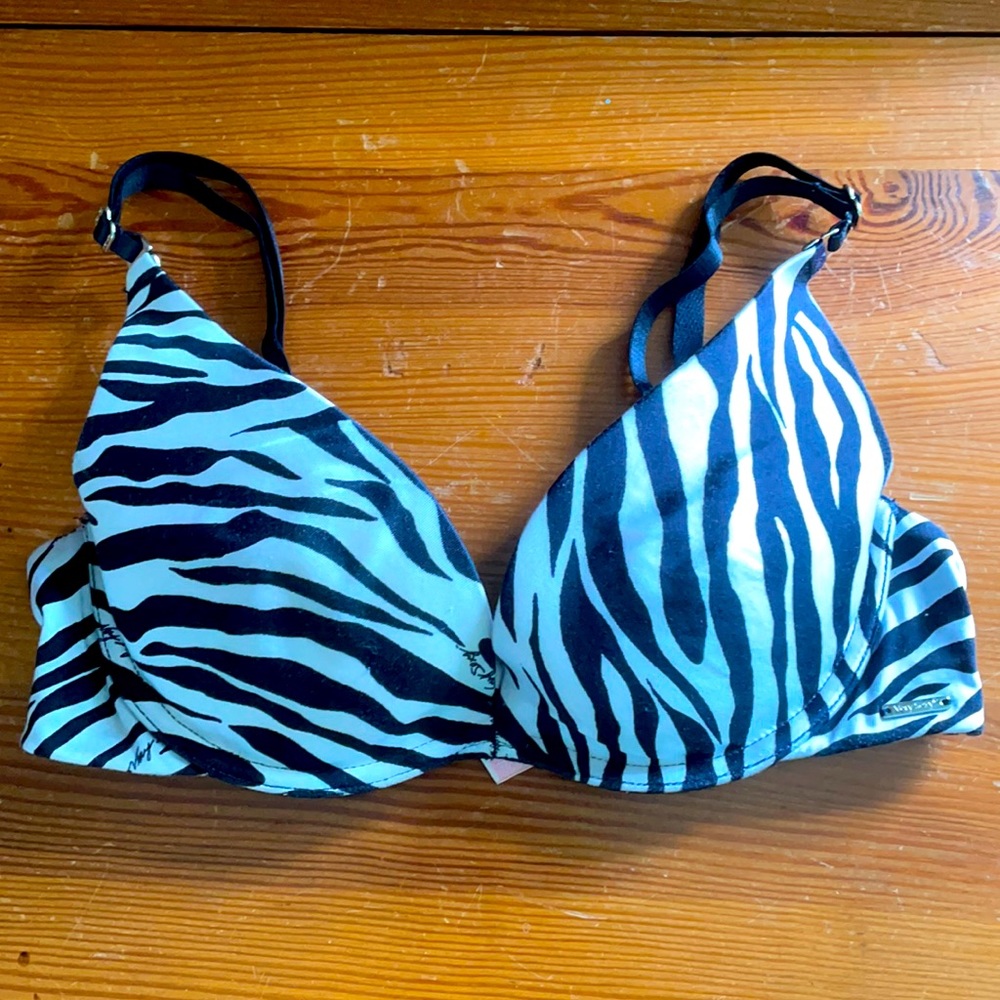 Victoria’s Secret Very Sexy Zebra Push-up Bra